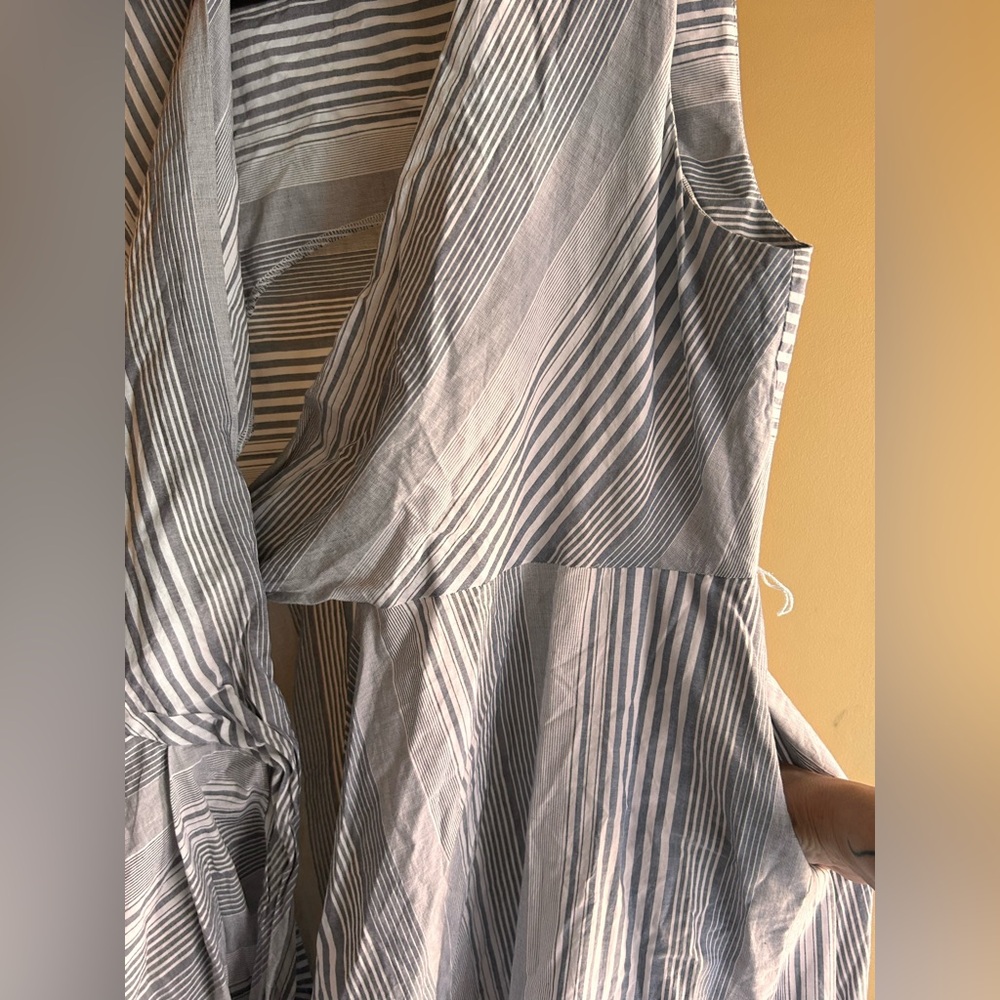 Calvin Klein long wrap dress - Picture 9 of 10